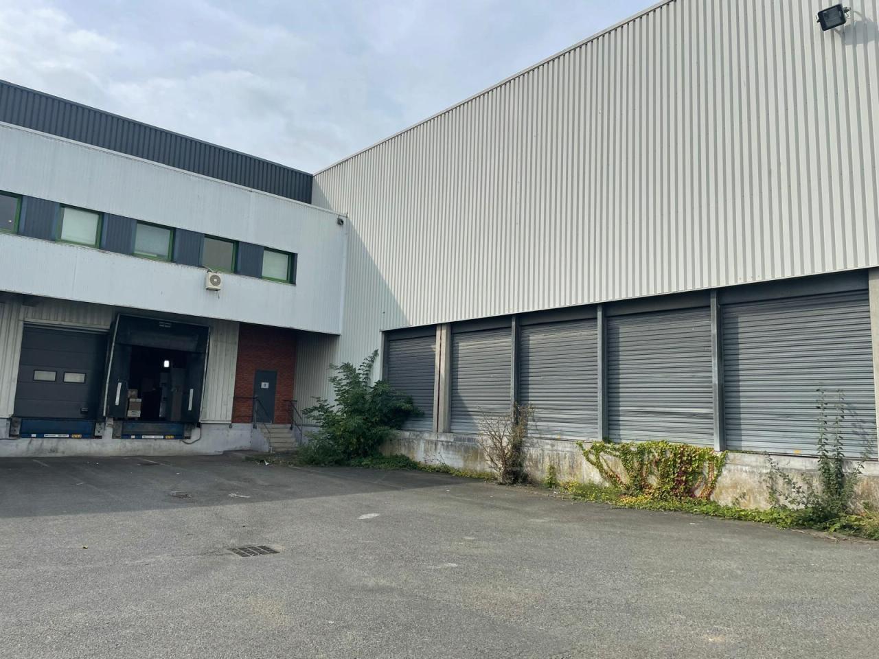 Local d'activité Goussainville 4134m² Vente local d'activité Goussainville Val-d'Oise OVACT2425800 3
